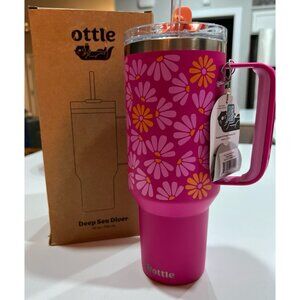 Ottle Petal Plethora 40 oz Tumbler.